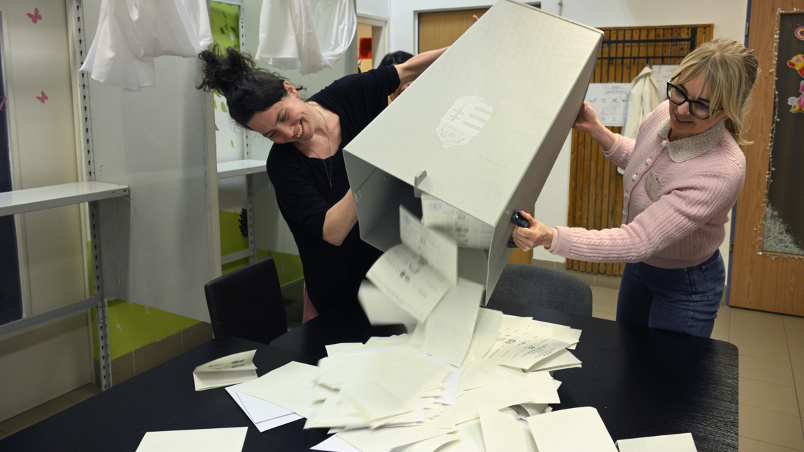 В Унгария броят бюлетините от вота