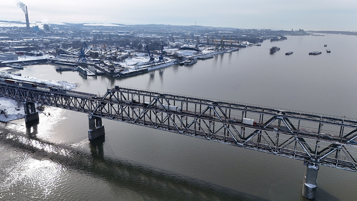 Partially restricted traffic on Danube Bridge near Ruse on February 25