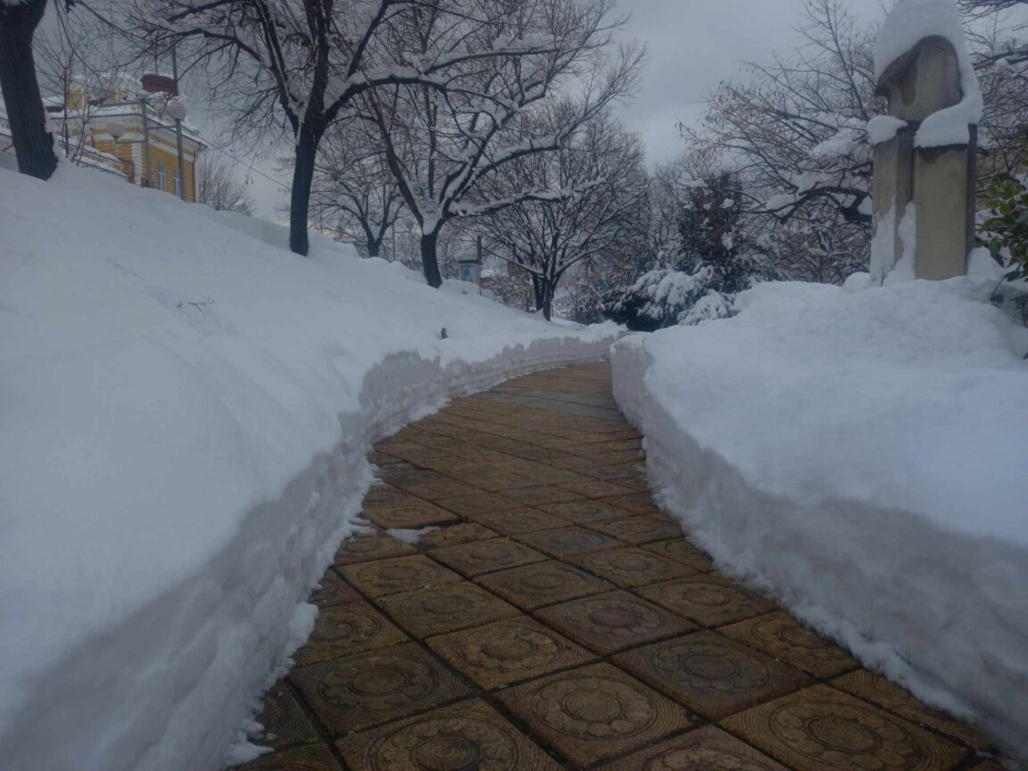 Заледените участъци ще бъдат опесъчени