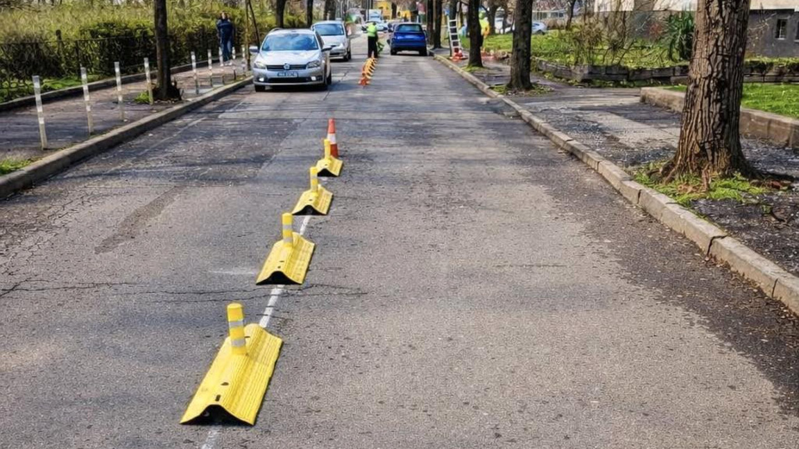 Поставиха делинеатори до парк "Света Троица", следят дали се налага корекция