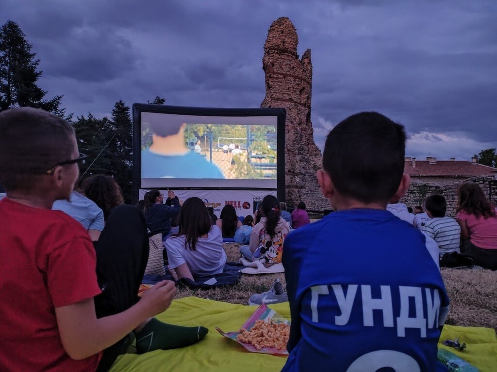 Историята на Гунди завладя публиката на лятното кино в Кула