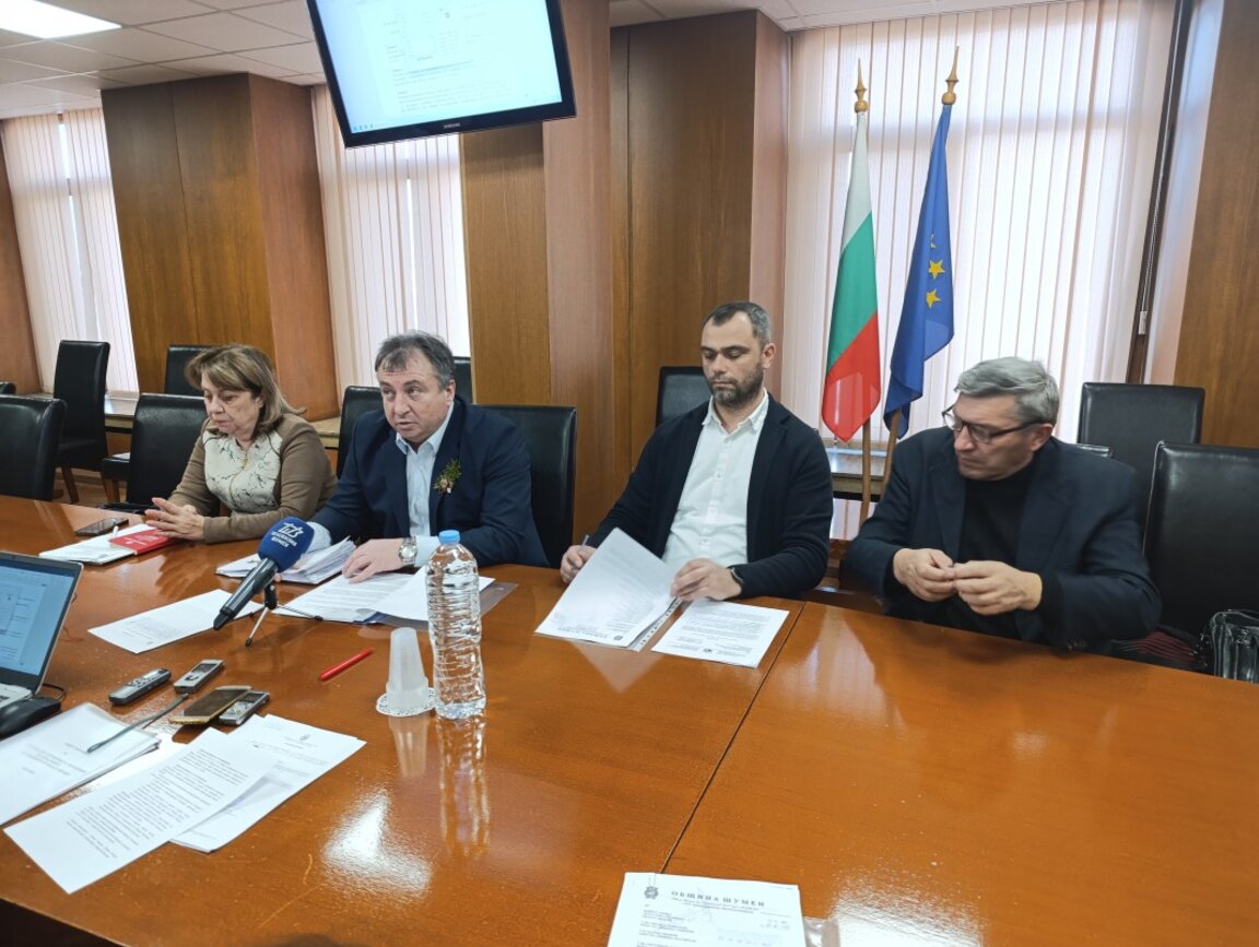 Нови сметовози във Велики Преслав