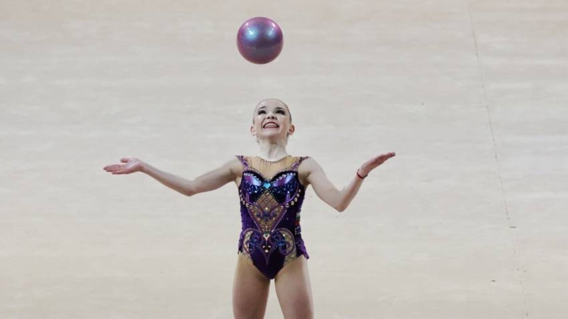 Stiliana Nikolova wins bronze in World Rhythmic Gymnastics Championships in Valencia