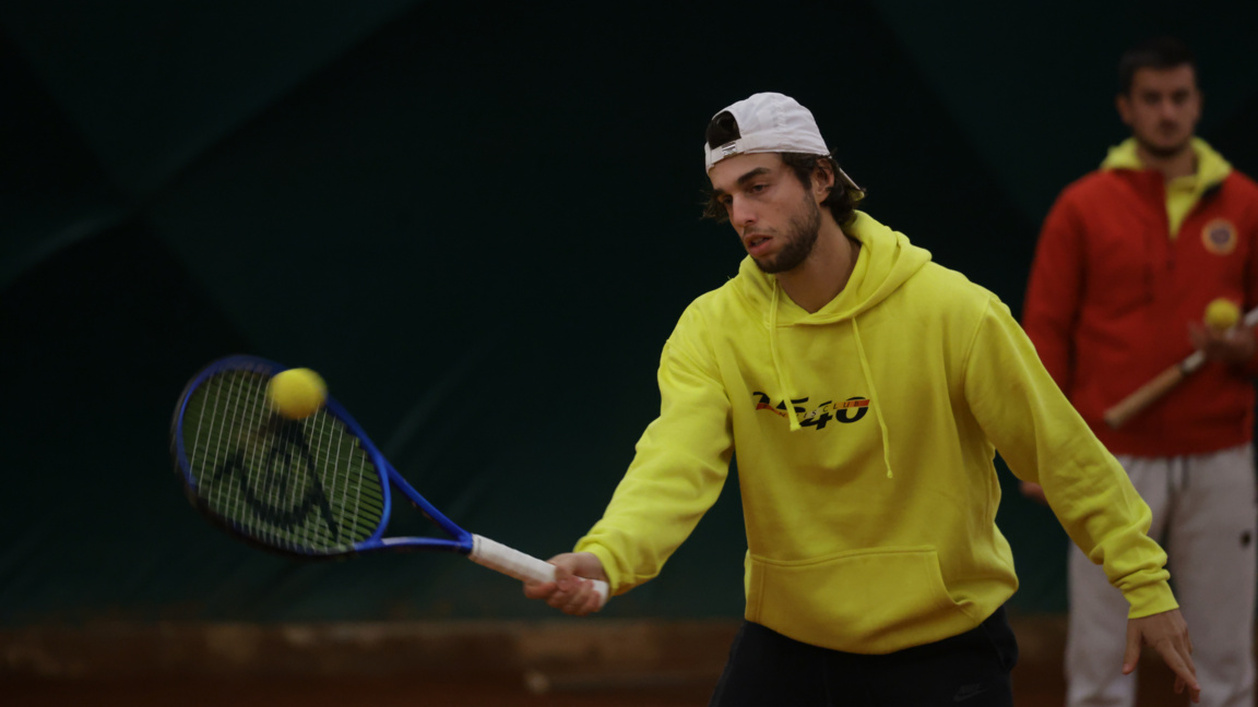 Адриан Андреев е полуфиналист след 2 победи за ден