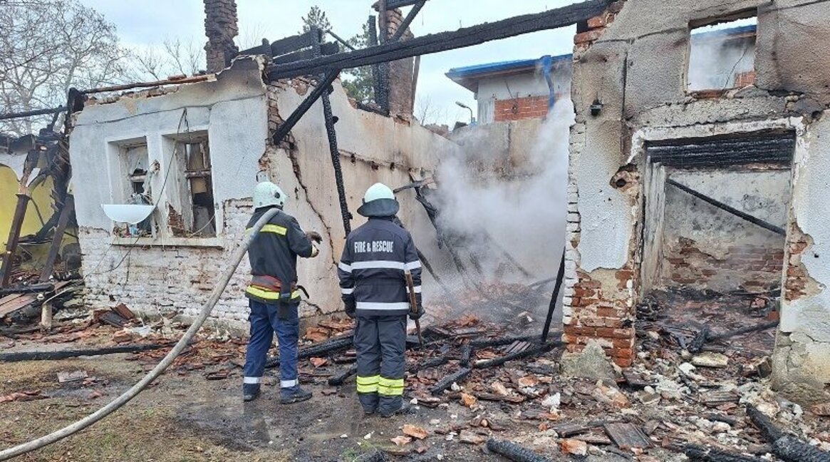 64-годишен мъж загина при пожар в дома си в с. Капитан Андреево