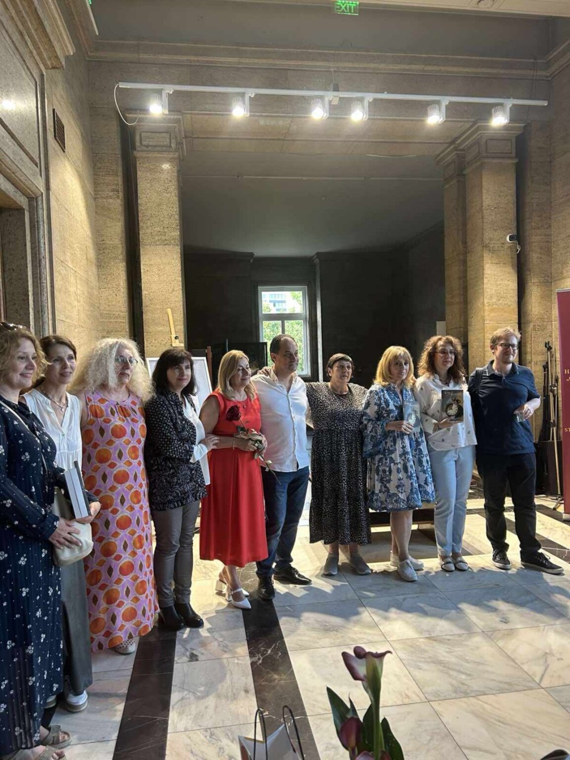 Сборникът “Око на времето”, дело на 14 журналисти – поети и писатели - премиера в НБКМ