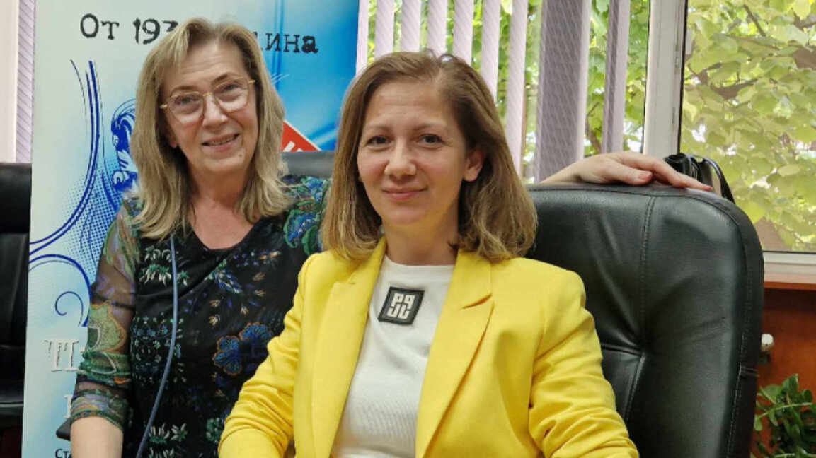 Сия Петкова и Светла Тодорова, от ляво надясно