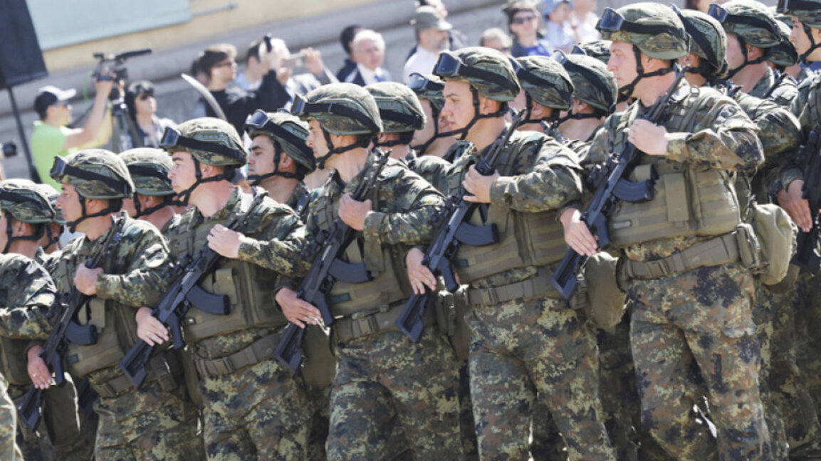 Сваки трећи Бугарин спреман да брани демократију, сваки пети отаџбину