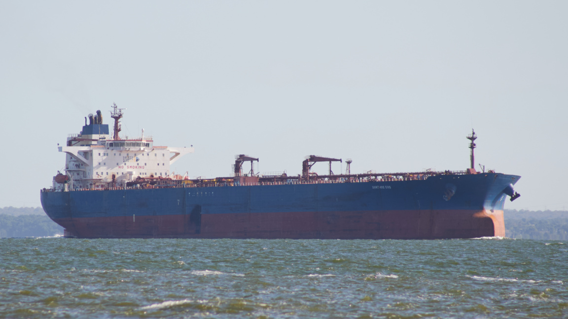 Атина обезпокоена за екипажите и корабите под гръцки флаг в Персийския залив