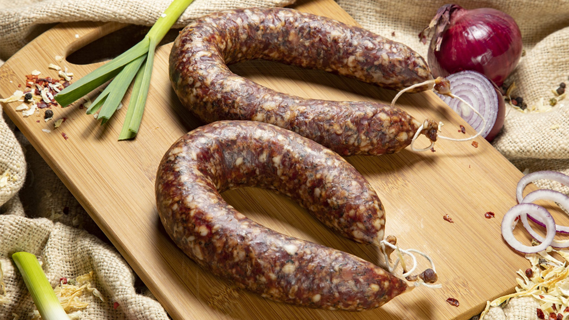 Суджук, мезета и народна музика – зимен празник в Батак