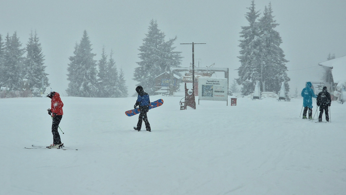 Сноубордистка е с черепно-мозъчна травма, получена в района на Рилските езера 