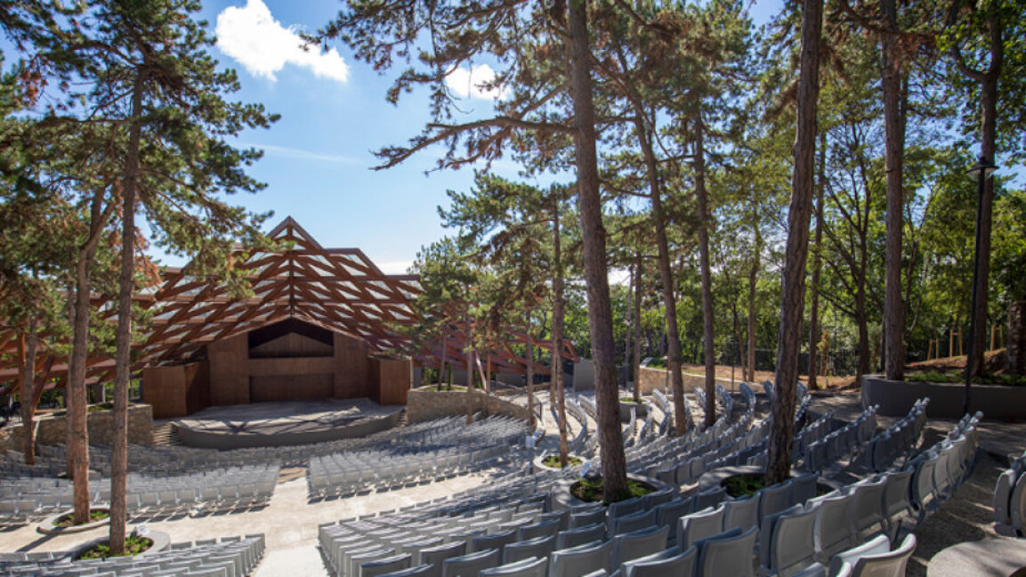 Културният живот в Стара Загора с билети за гостуващи артисти - от врата на врата