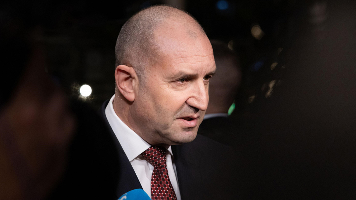 Президентът връчва първия мандат след Нова година