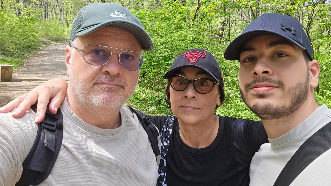 Диана Янкулова и смейството й - Васил и Здравко Треневи