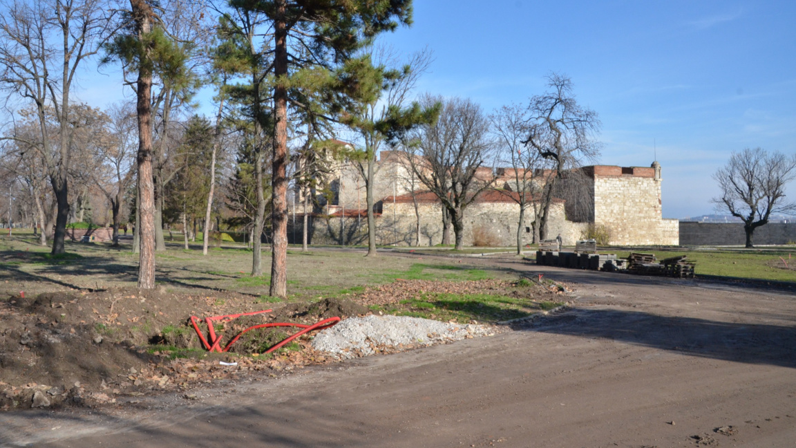 Ремонт на Крайдунавския парк