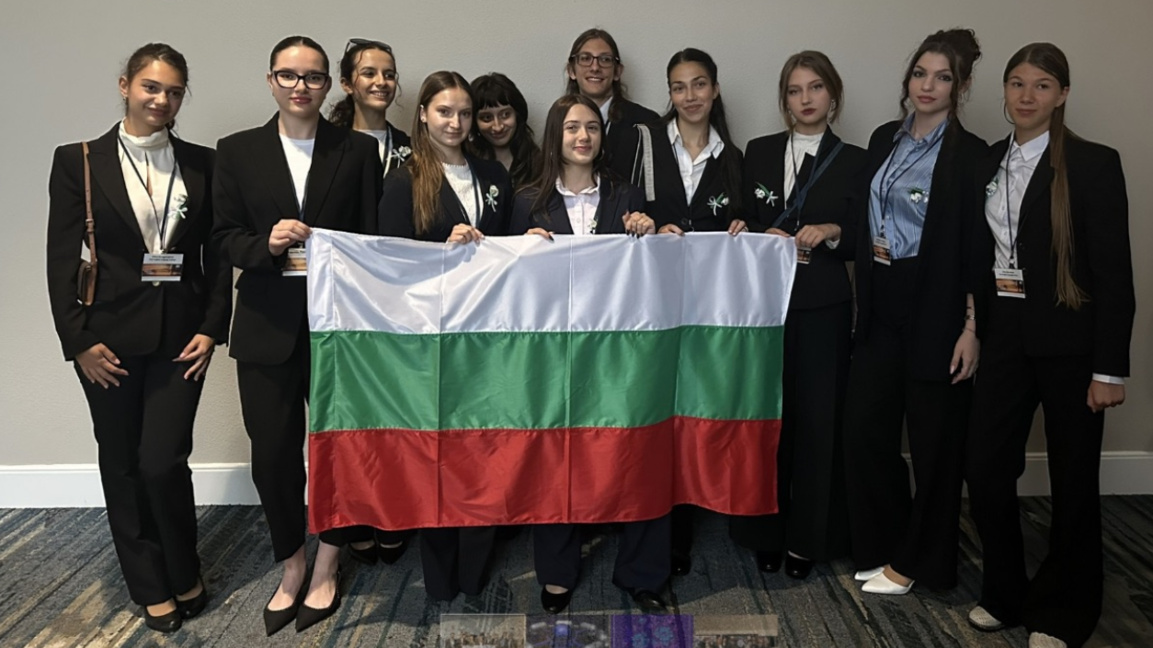Bulgarian students win award in international Space Colony Design competition