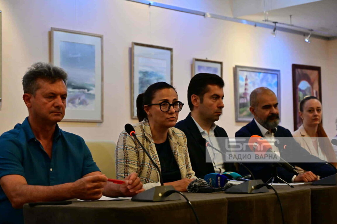 Заместник-кметове на Варна: Символ е, че акцията срещу кмета е преди сесията за бюджета (ВИДЕО)