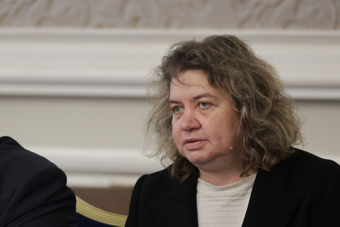 Наталия Киселова: Бюджетът и преминаването към еврото са предизвикателствата пред НС