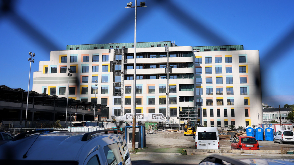 Строителството на бургаската детска болница  е във финален етап