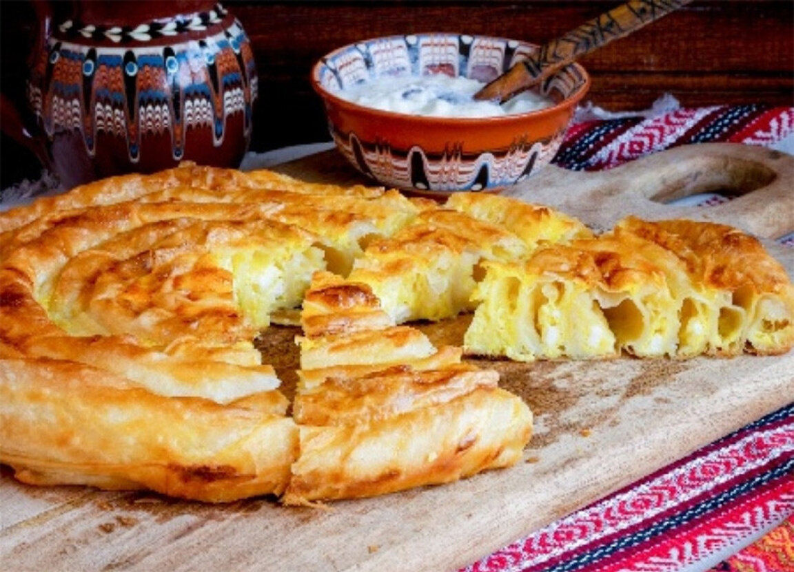 Plăcintele, sarmalele de varză și iaurtul fac parte integrantă din bogata moștenire culinară bulgărească