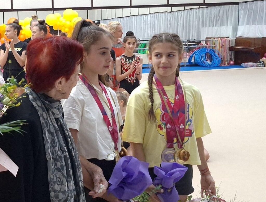 Гимнастичката Елена Христова взе приза "Спортист на Варна" за юни-2025