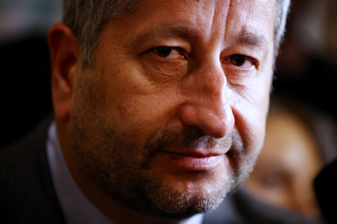 Христо Иванов раскритиковал идею Бойко Борисова о замене министра финансов 