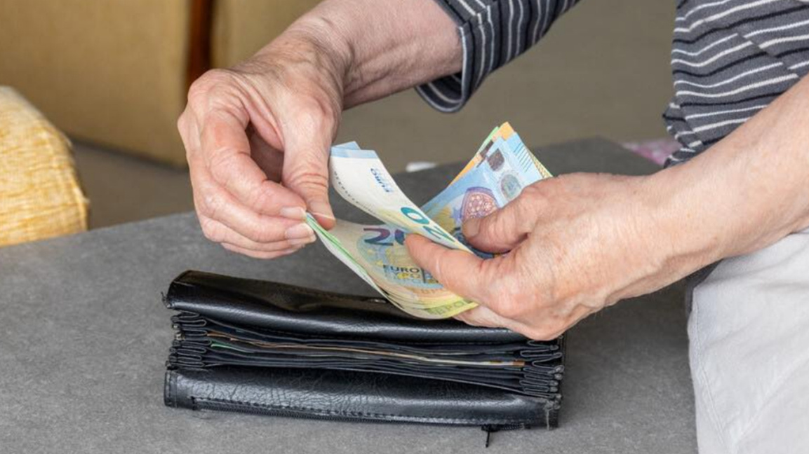 Пенсиите ще се изплащат преди почивни дни пенсии изплащане
