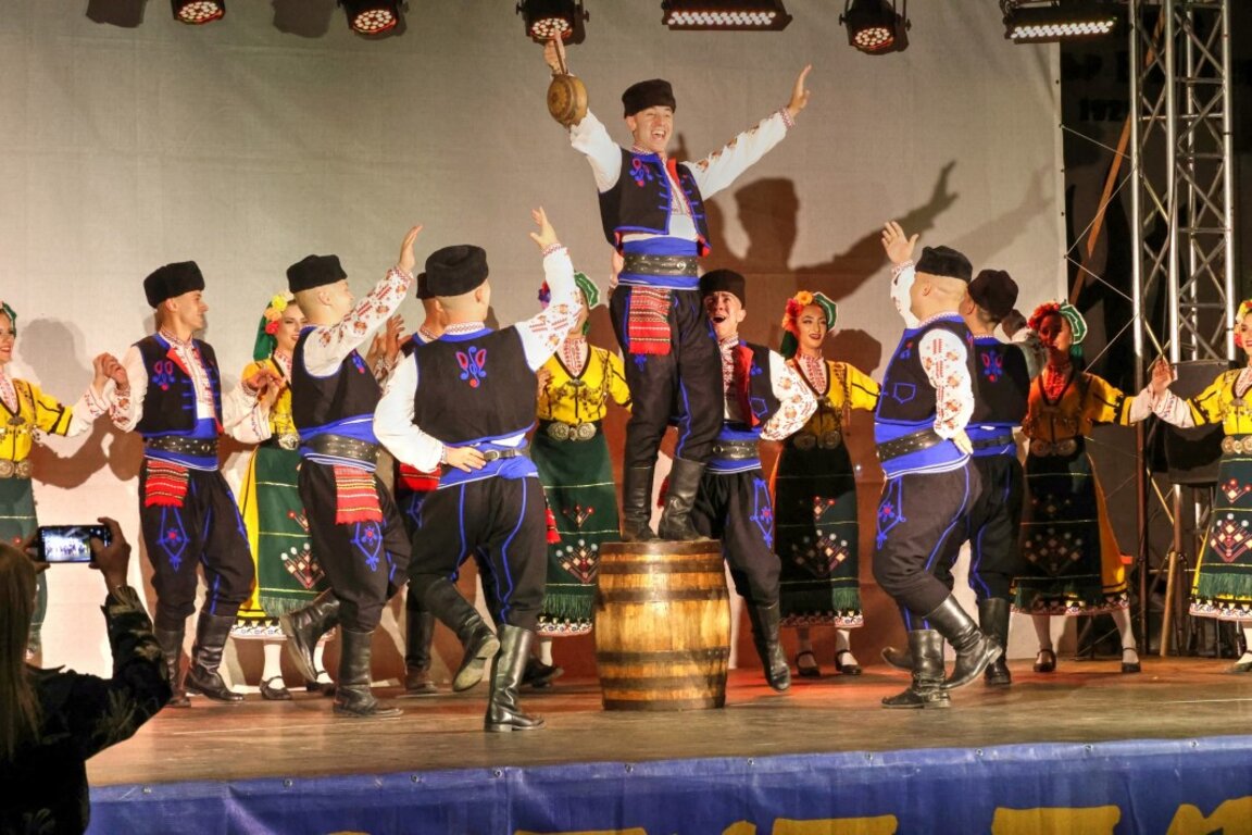Ансамбъл „Българе“ с концерт в Добринище