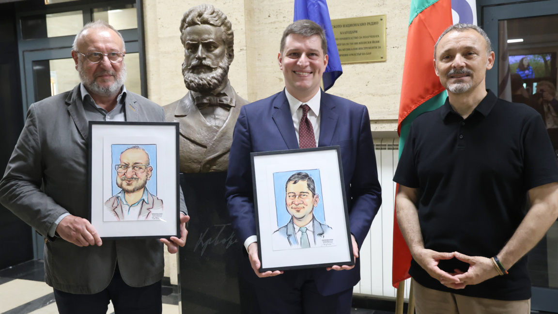 Emigrantes búlgaros en Turquía presentan caricaturas en la BNR
