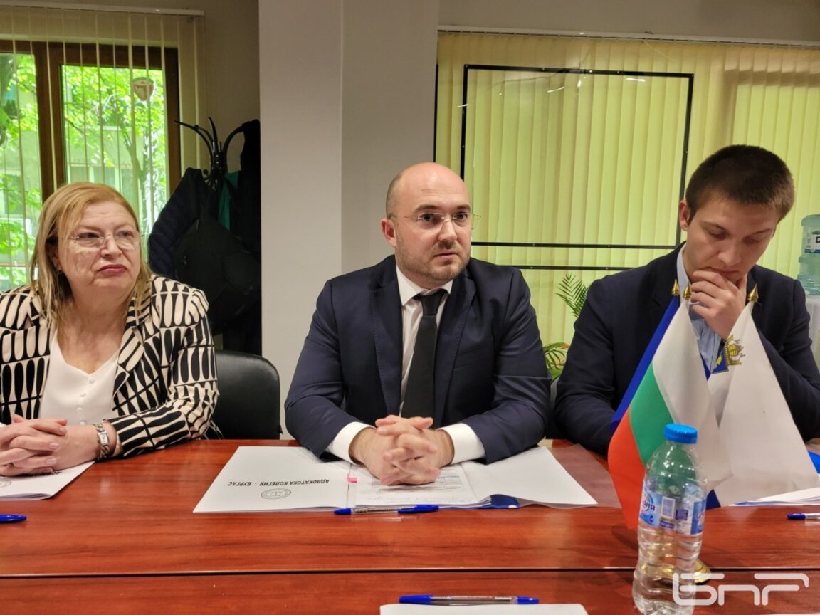 Какво ще се предлага в Регионалния център за безплатни правни консултации за хора от уязвимите групи в Бургас?