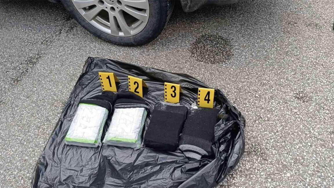 Cocaine worth over 400 thousand leva seized near Simitli