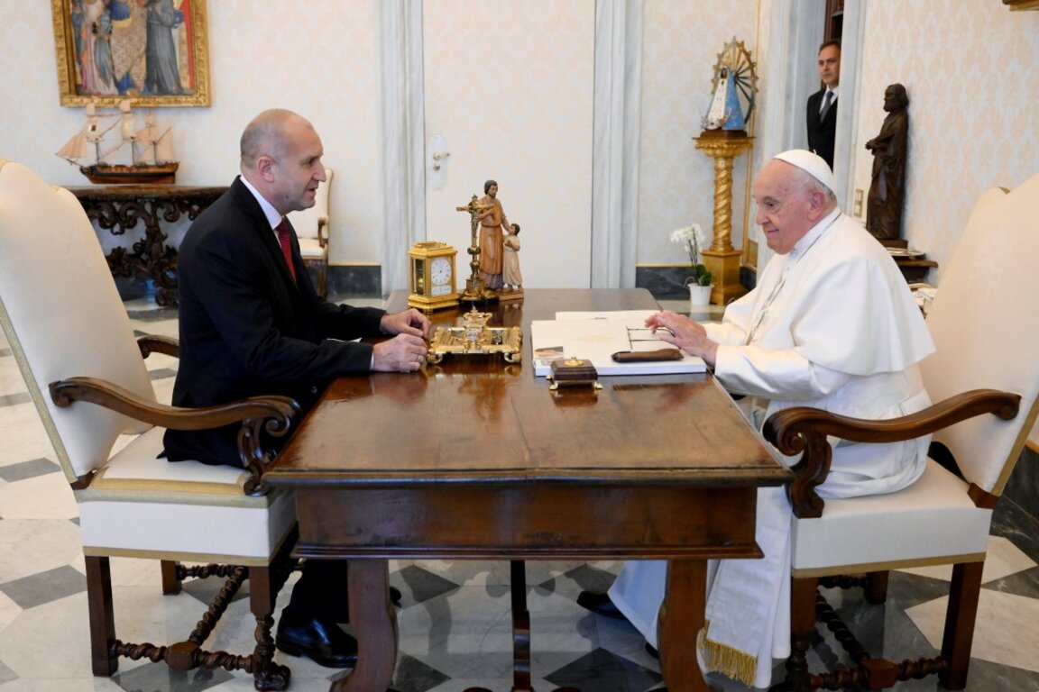 Le président Roumen Radev et le pape François, 23 mai 2024