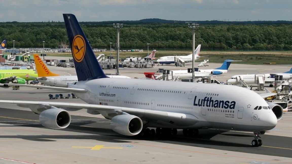 "Луфтханза" ще съкрати 4000 работни места до 2030 г.