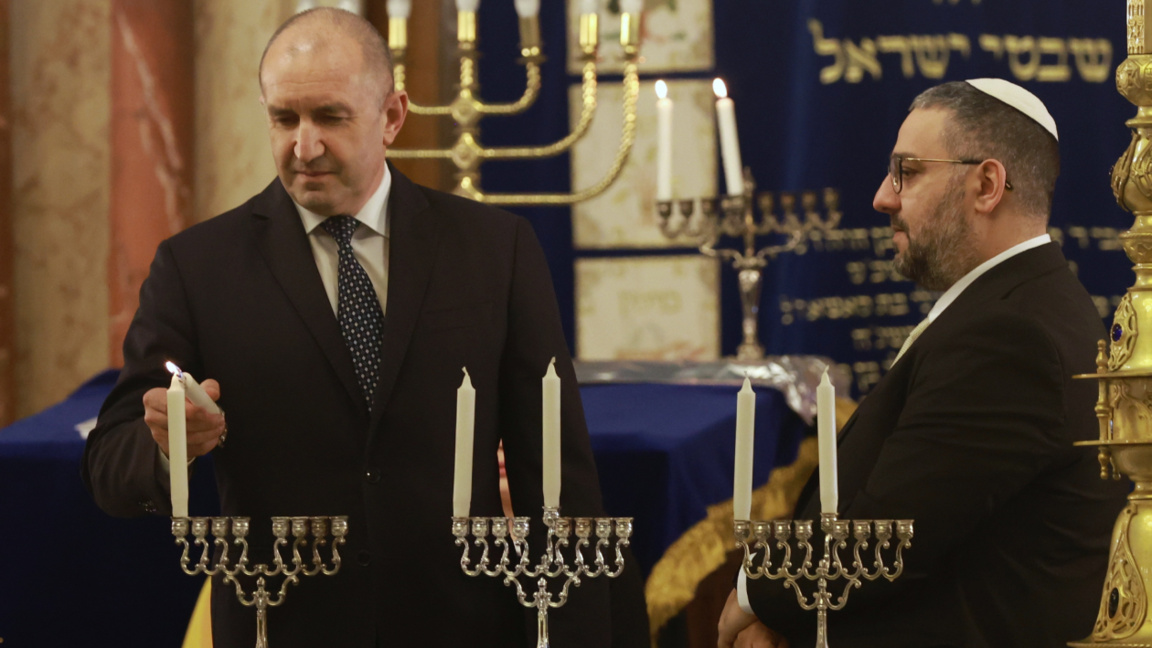  Rumen Radev insta a recordar las lecciones del pasado y defender la paz 