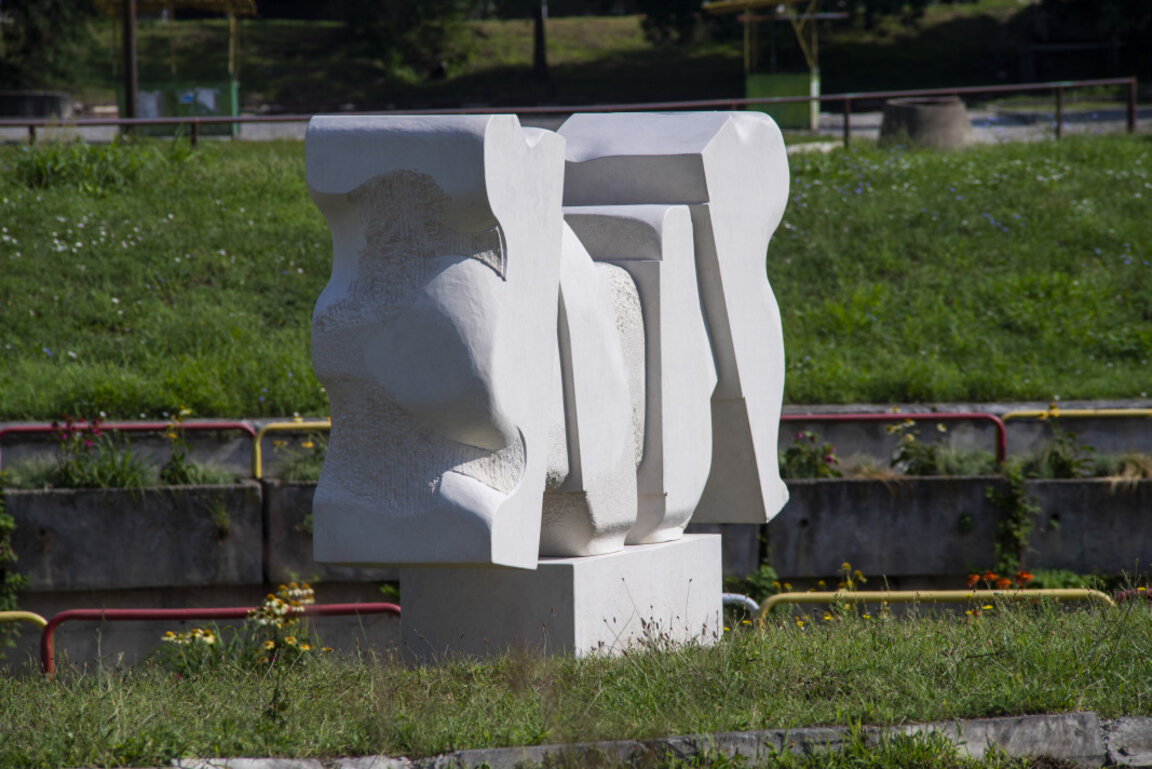 Симпозиум по скулптура започна в Мездра