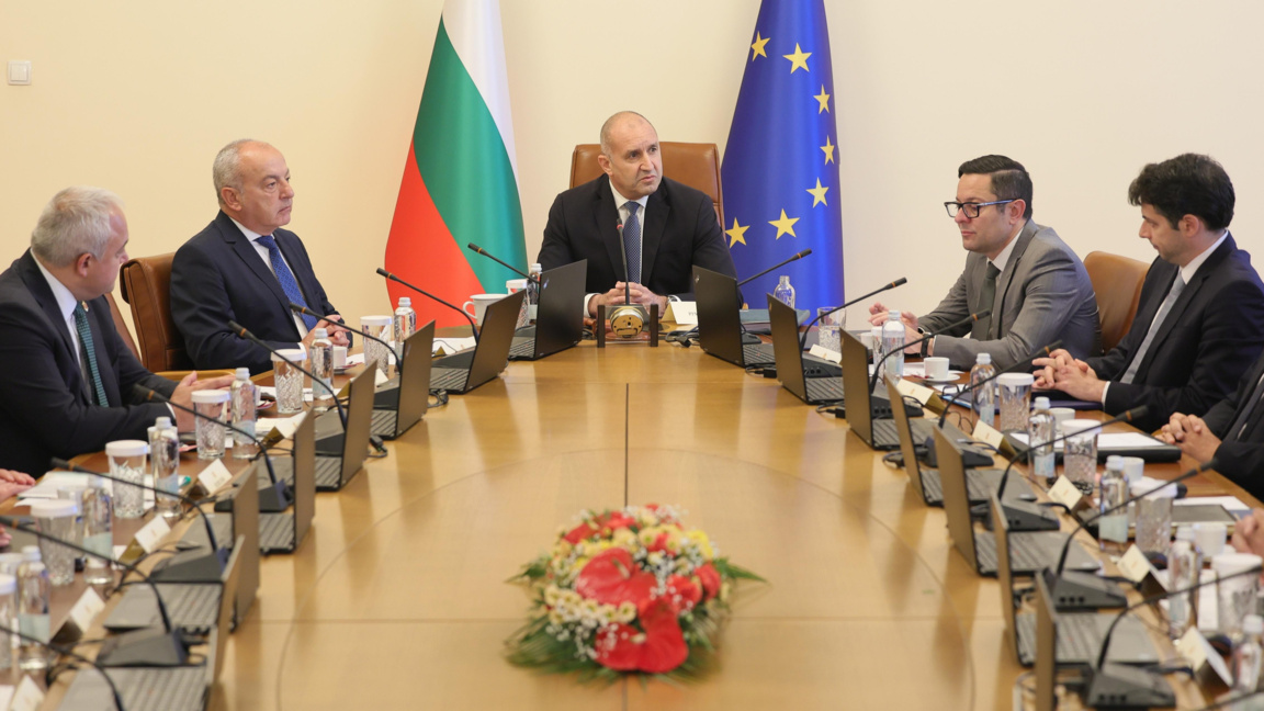 La CE iniciará un procedimiento por déficit excesivo contra Bulgaria