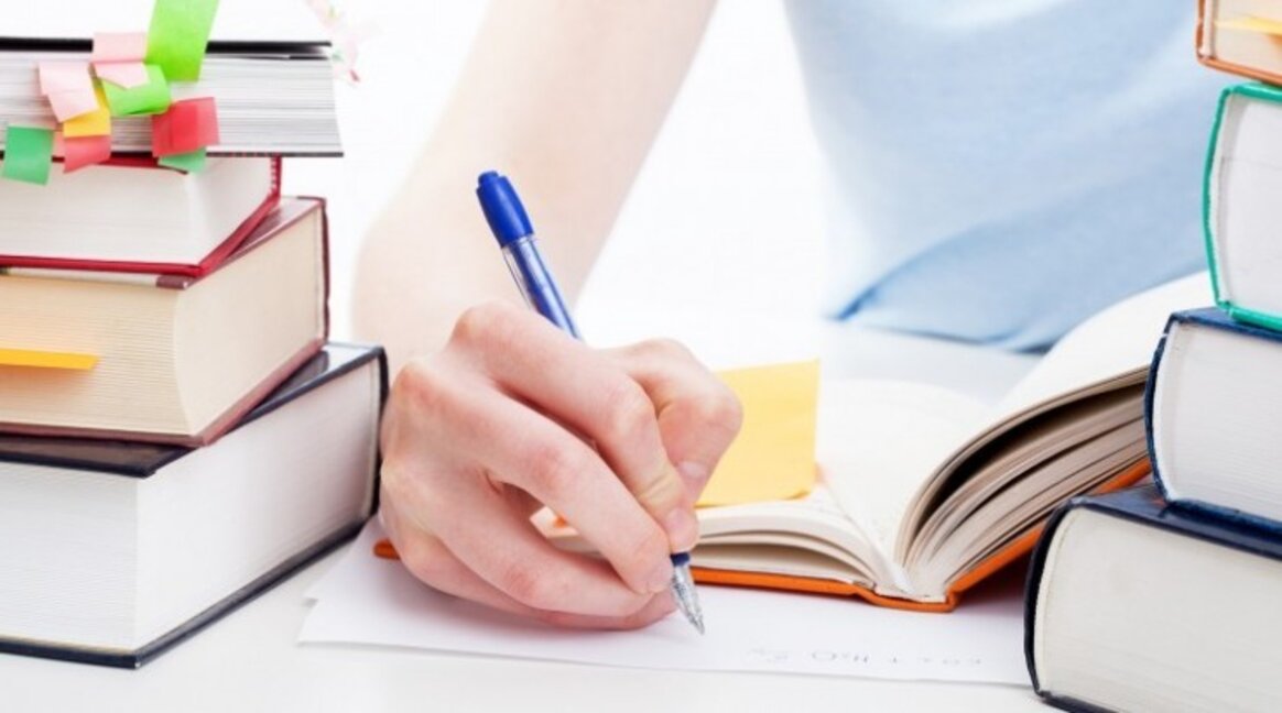 6 396 зрелостници са допуснати на поправителна матура по БЕЛ