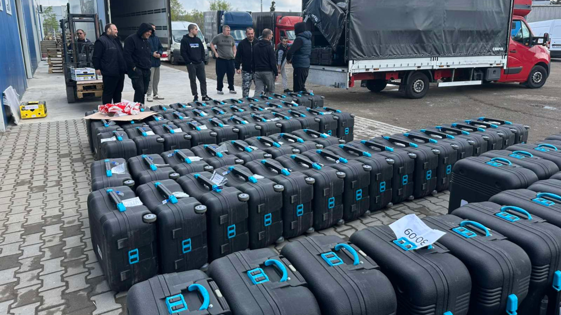 Пристигнаха 288 машини за гласуване