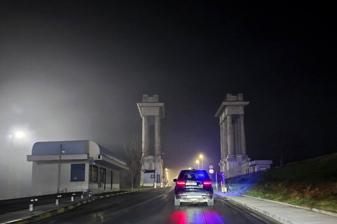 "Шенген, Менген – йок Шенген!". Защо на границата в Русе пак цари хаос?