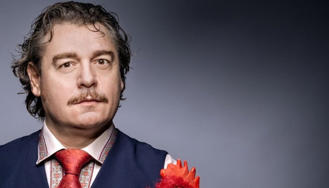 Kamen Donew gastiert in München mit „Vorlesung Nr. 1 über Volkskunst“