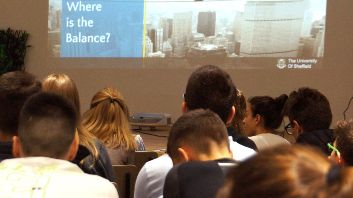 Първи стъпки в демокрацията: Ученици и с...