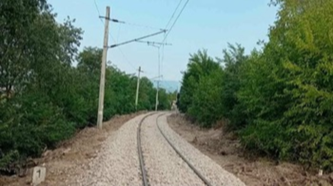 Възстановено е движението на влаковете в участъка Струмяни - Сандански