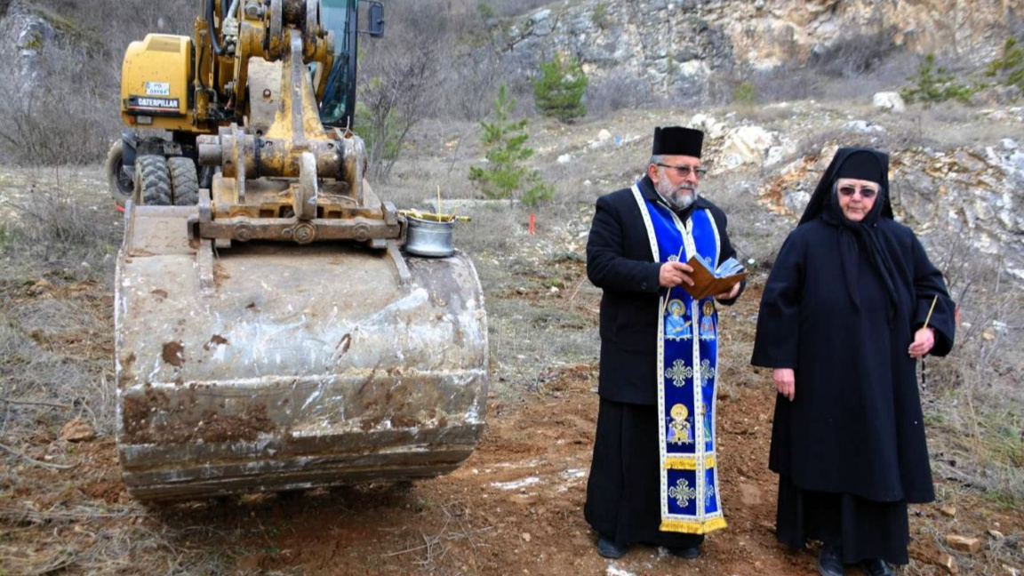 Откриват пътя към Мулдавския манастир
