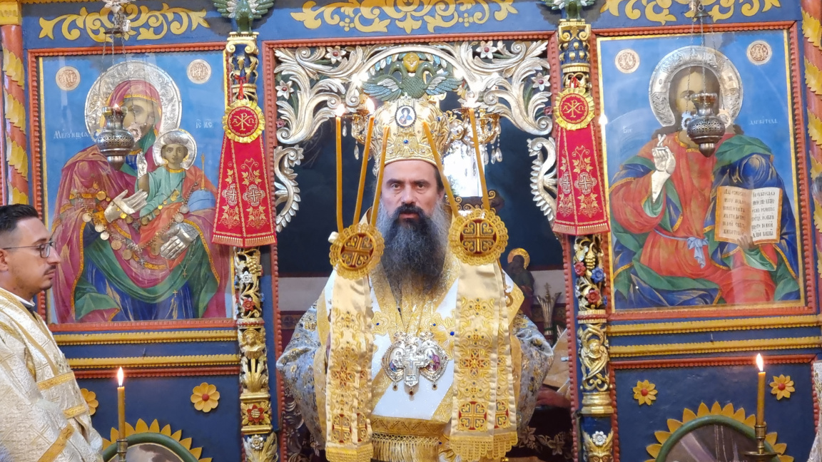Негово Светейшество патриарх Даниил възглави Божествена Света литургия в храм „Свети 40 мъченици“ в Сапарева баня.