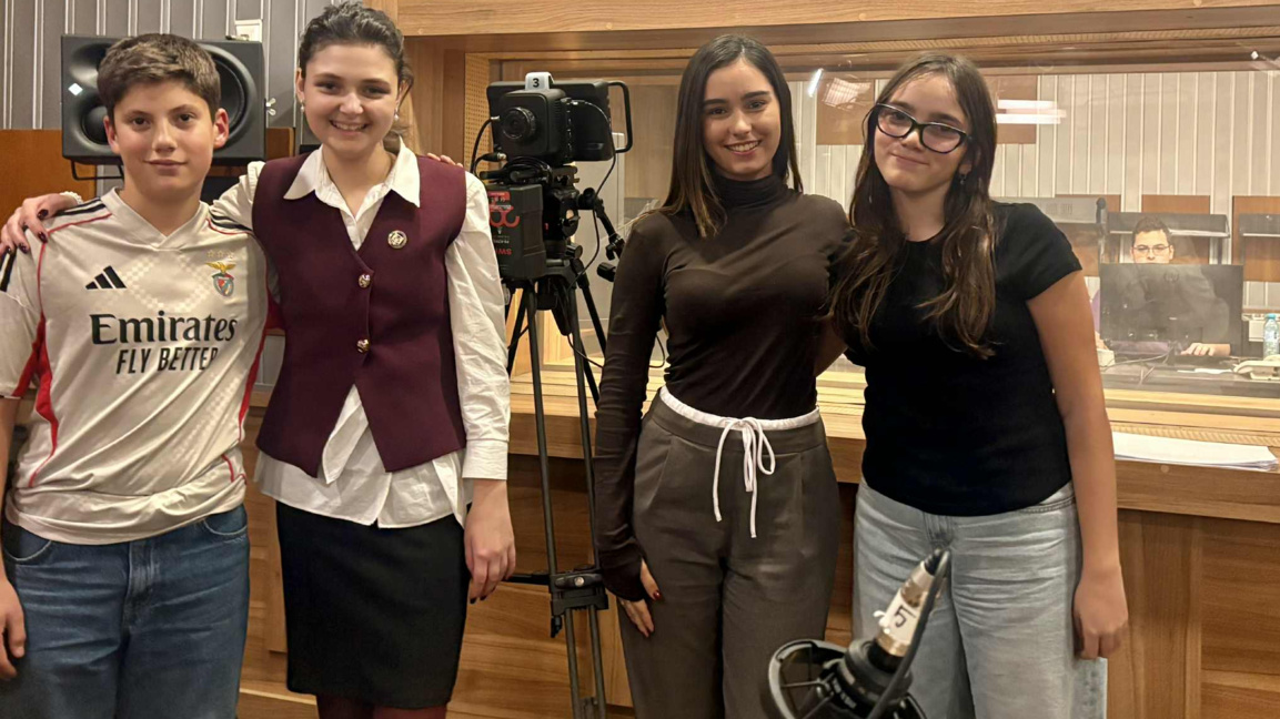 Иван, Никол, София Николова и Ани