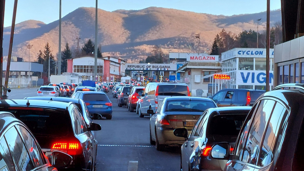 Trafiku për makinat e pasagjerëve nga Serbia në Turqi mbetet i ngarkuar