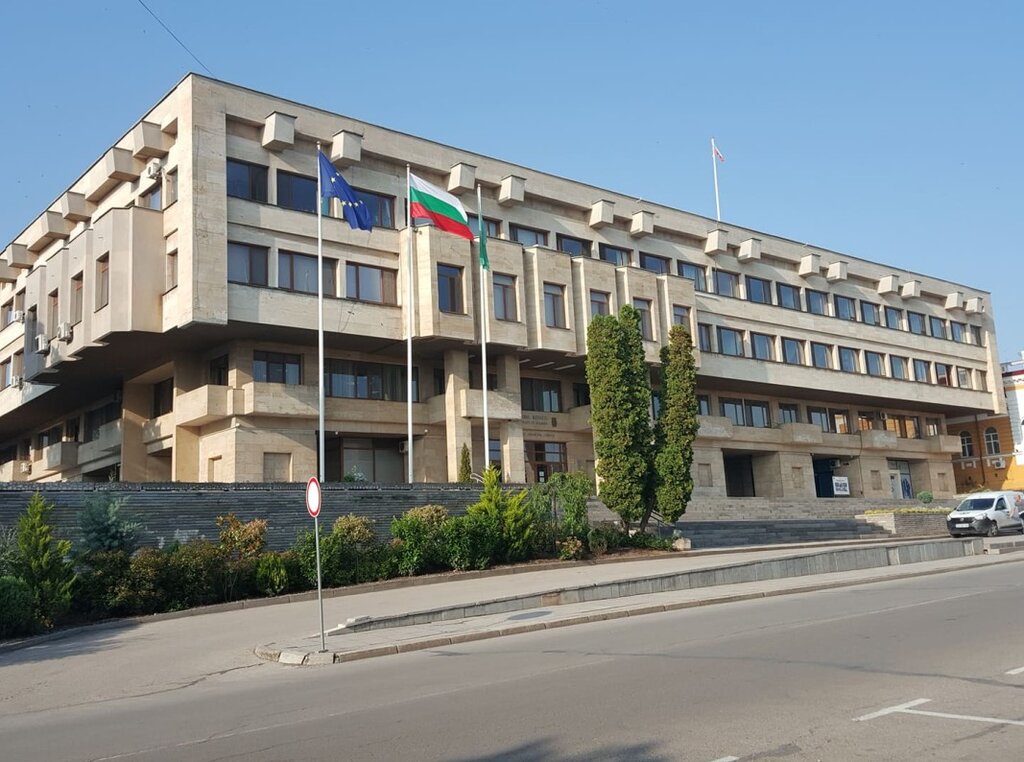 Проверяват източник на миризма
