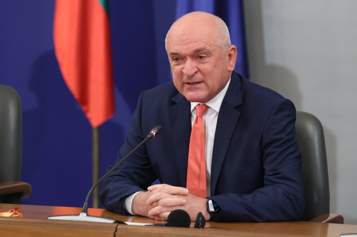 Главчев отчете: Перфектна работа при евакуацията на сънародниците ни от Бейрут