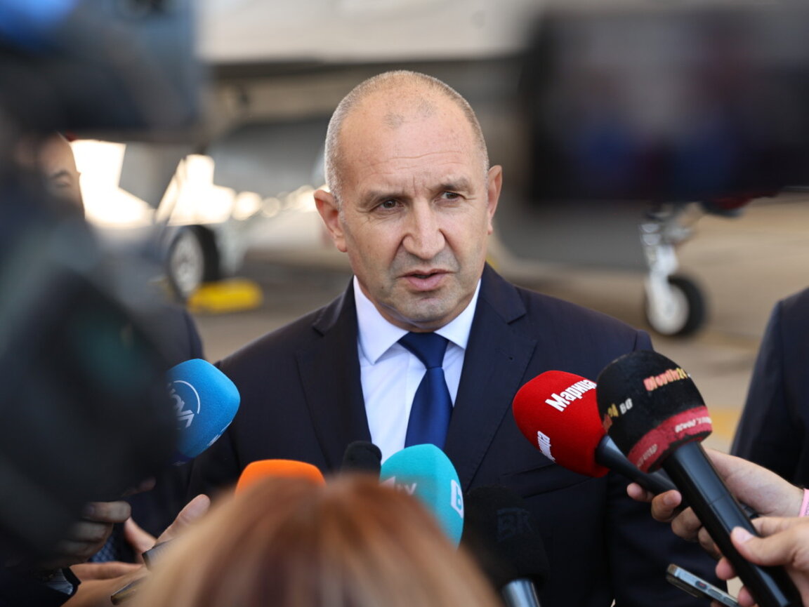 “If we can import doctors for $500, why not MPs for 500 leva?” — President Radev’s sharp retort to Toshko Yordanov