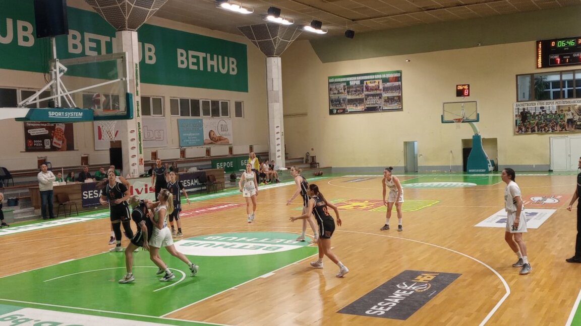 Убедителна победа на женския „Берое Стара Загора“